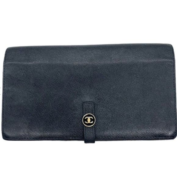 CHANEL Handbags - Chanel Black wallet